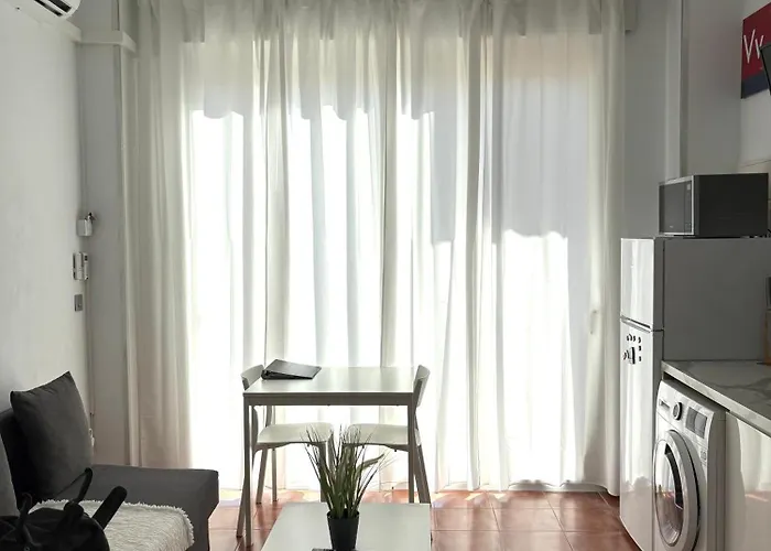 La Manga Km 0, Pisos Estudios - Planta Baja - 100M De La Playa - Studio Flats - Ground Floor - 100M From The Beach, Cada Con Bicis & Tabla Sup, Piscina & Padel & Tenis & Mas - Each With Bikes & Sup Board, Pool & Paddle & Tennis & More