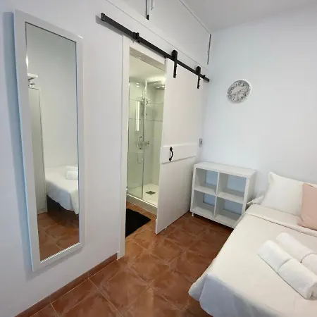 La Manga Beachside Studios: Ground Floor Retreat with Bikes & Water Sports Exterior photo