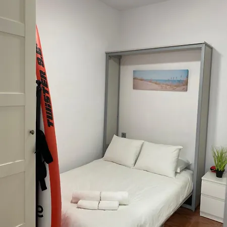La Manga Beachside Studios: Ground Floor Retreat with Bikes & Water Sports Exterior photo