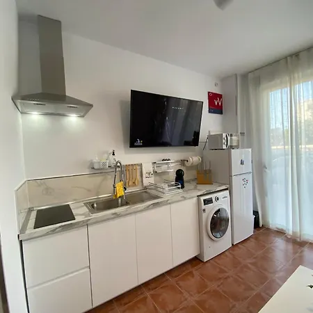 La Manga Beachside Studios: Ground Floor Retreat with Bikes & Water Sports Exterior photo