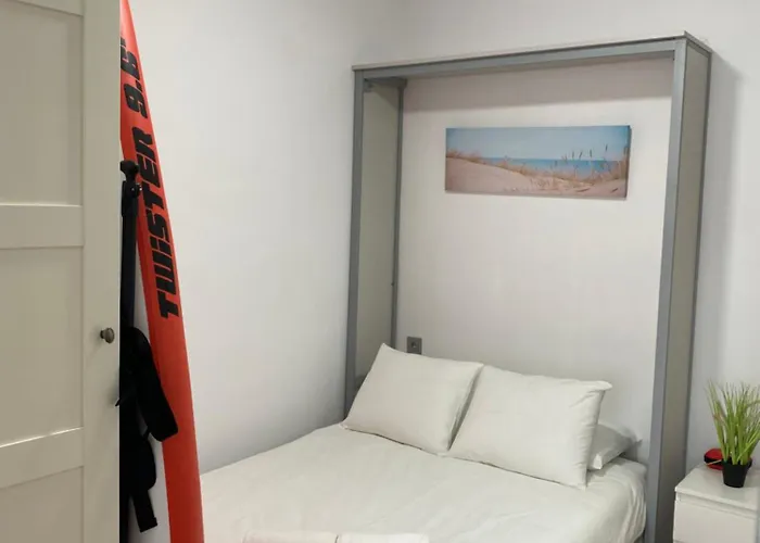 La Manga Km 0, Pisos Estudios - Planta Baja - 100M De La Playa - Studio Flats - Ground Floor - 100M From The Beach, Cada Con Bicis & Tabla Sup, Piscina & Padel & Tenis & Mas - Each With Bikes & Sup Board, Pool & Paddle & Tennis & More