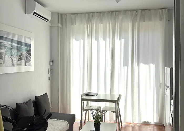 La Manga Km 0, Pisos Estudios - Planta Baja - 100M De La Playa - Studio Flats - Ground Floor - 100M From The Beach, Cada Con Bicis & Tabla Sup, Piscina & Padel & Tenis & Mas - Each With Bikes & Sup Board, Pool & Paddle & Tennis & More