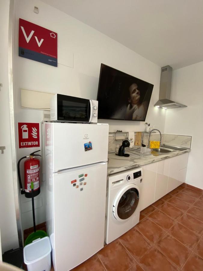 Km 0, Pisos Estudios - Planta Baja - 100m De La Playa - Flats - Ground Floor - 100m From The Beach, Cada Con Bicis & Tabla Sup, Piscina & Padel & Tenis & Mas - Each With Bikes & Sup Board, Pool & Paddle & Tennis & La Manga del Mar Menor