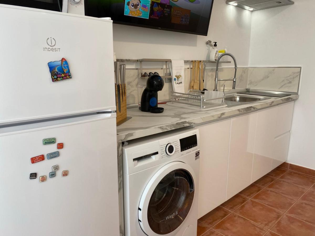 Km 0, Pisos Estudios - Planta Baja - 100m De La Playa - Flats - Ground Floor - 100m From The Beach, Cada Con Bicis & Tabla Sup, Piscina & Padel & Tenis & Mas - Each With Bikes & Sup Board, Pool & Paddle & Tennis &