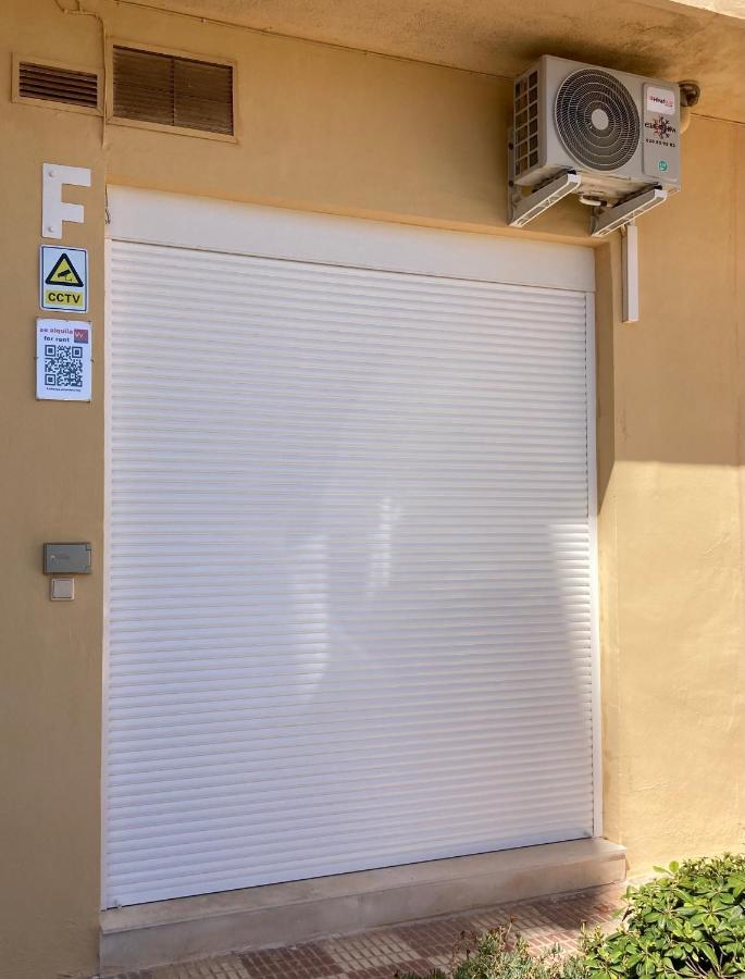 Km 0, Pisos Estudios - Planta Baja - 100m De La Playa - Flats - Ground Floor - 100m From The Beach, Cada Con Bicis & Tabla Sup, Piscina & Padel & Tenis & Mas - Each With Bikes & Sup Board, Pool & Paddle & Tennis & * La Manga del Mar Menor