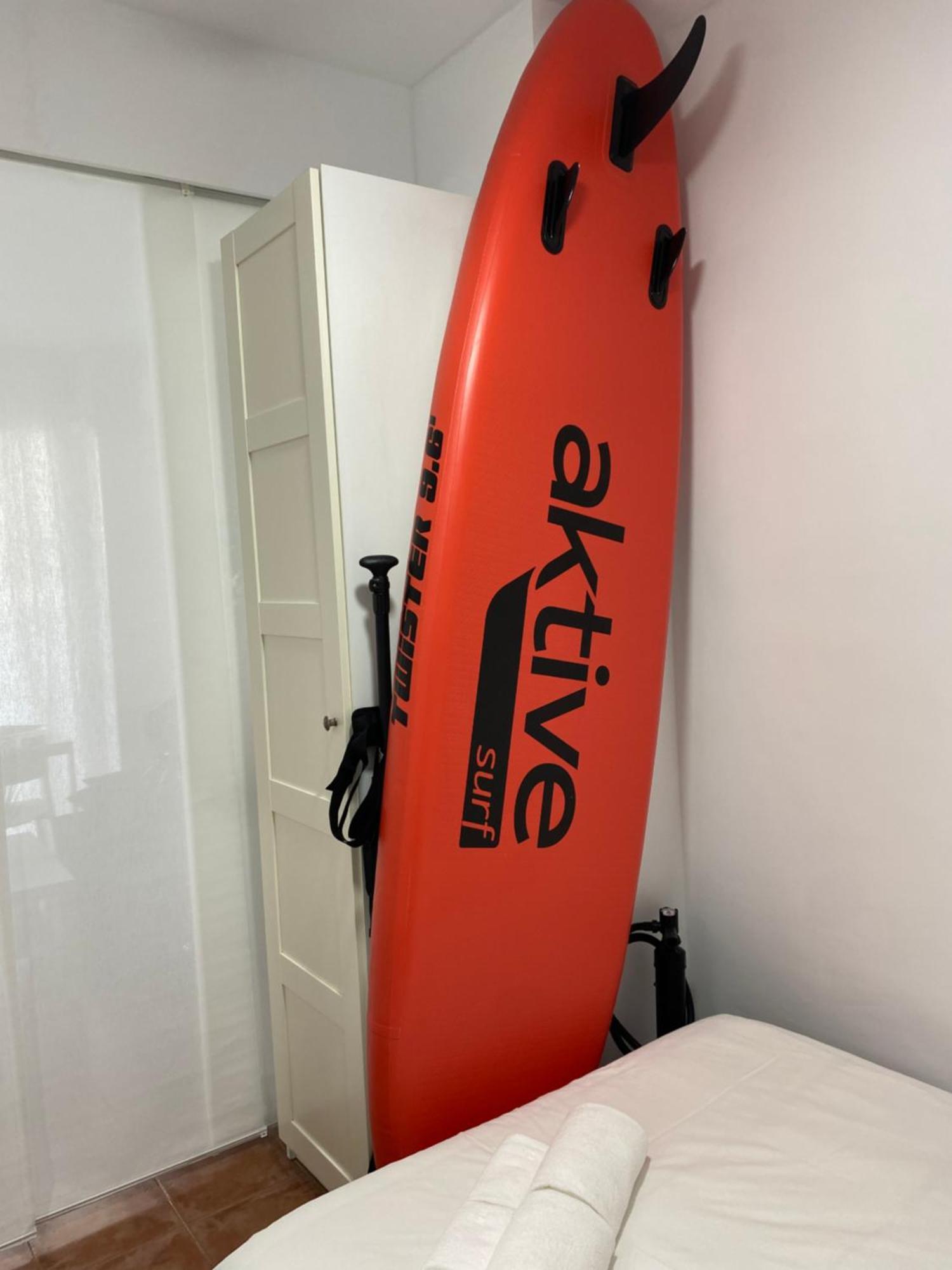 Km 0, Pisos Estudios - Planta Baja - 100m De La Playa - Flats - Ground Floor - 100m From The Beach, Cada Con Bicis & Tabla Sup, Piscina & Padel & Tenis & Mas - Each With Bikes & Sup Board, Pool & Paddle & Tennis & *
