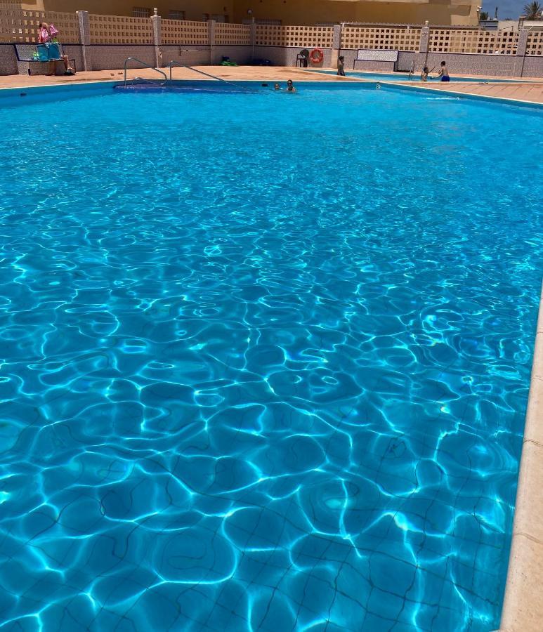 Apartamento La Manga Km 0, Piso 100m De La Playa - Flat 100m From The Beach, Con Bicis, Piscina, Pádel&tenis Y Más - With Bikes, Pool, Paddle&tennis&more La Manga del Mar Menor