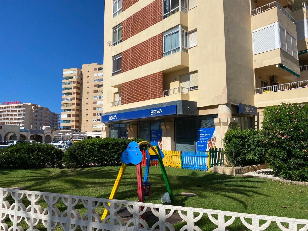 Apartamento La Manga Km 0, Piso 100m De La Playa - Flat 100m From The Beach, Con Bicis, Piscina, Pádel&tenis Y Más - With Bikes, Pool, Paddle&tennis&more
